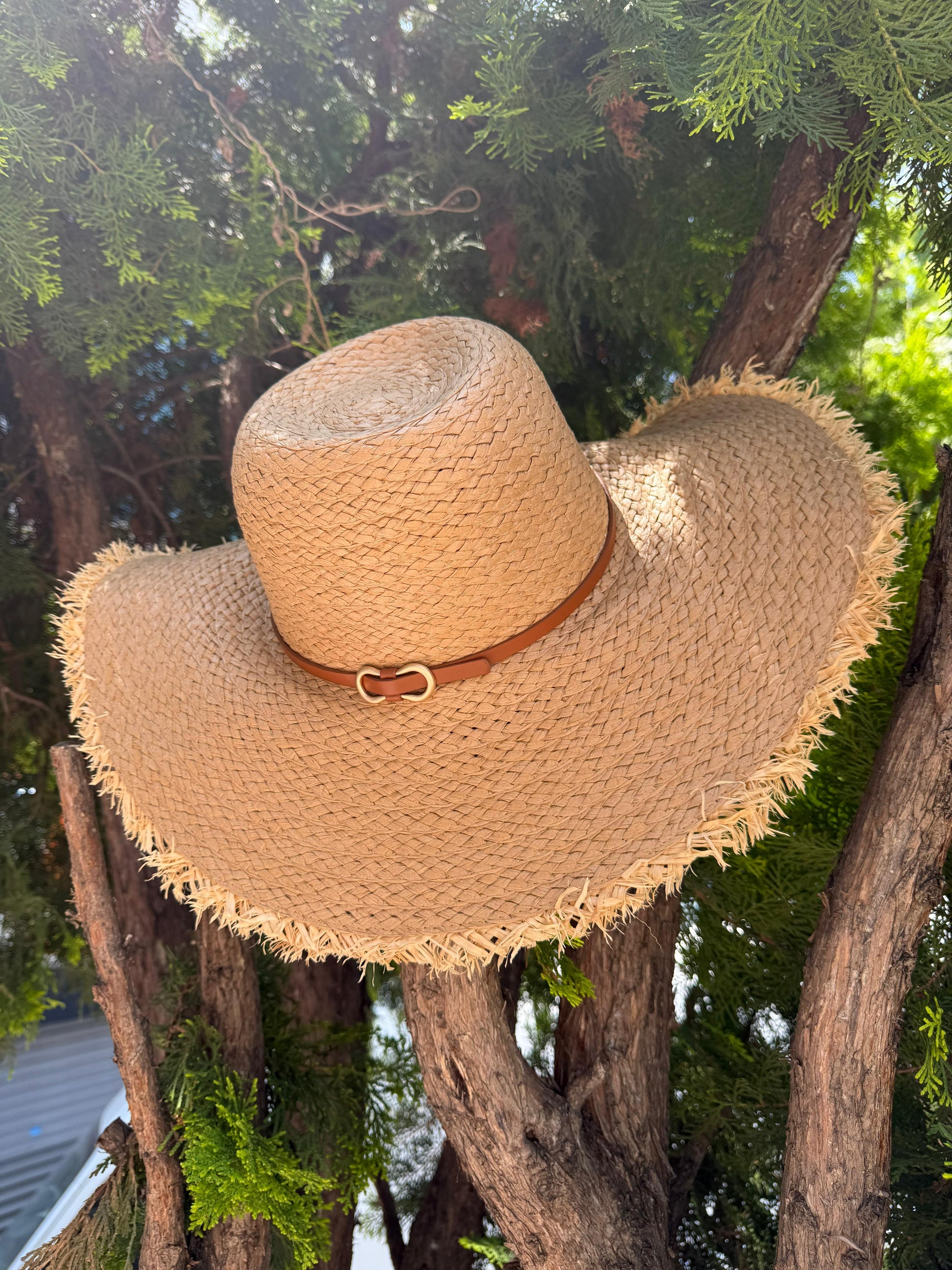 Wide Straw Hat With Visor Fringe