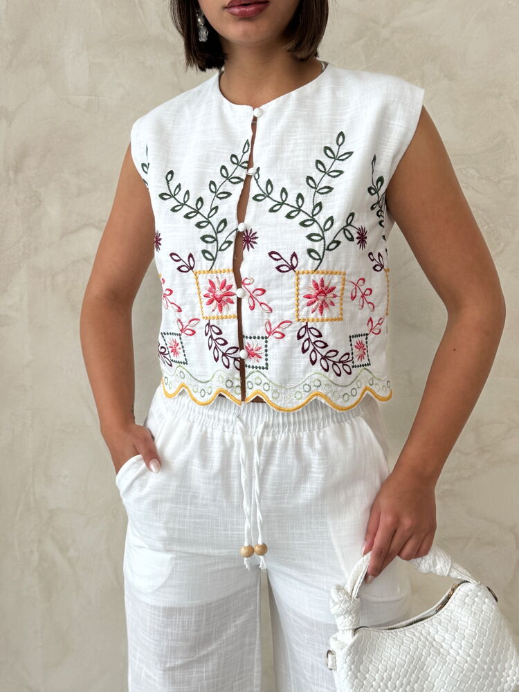 Embroidered Zero Sleeve Shirt