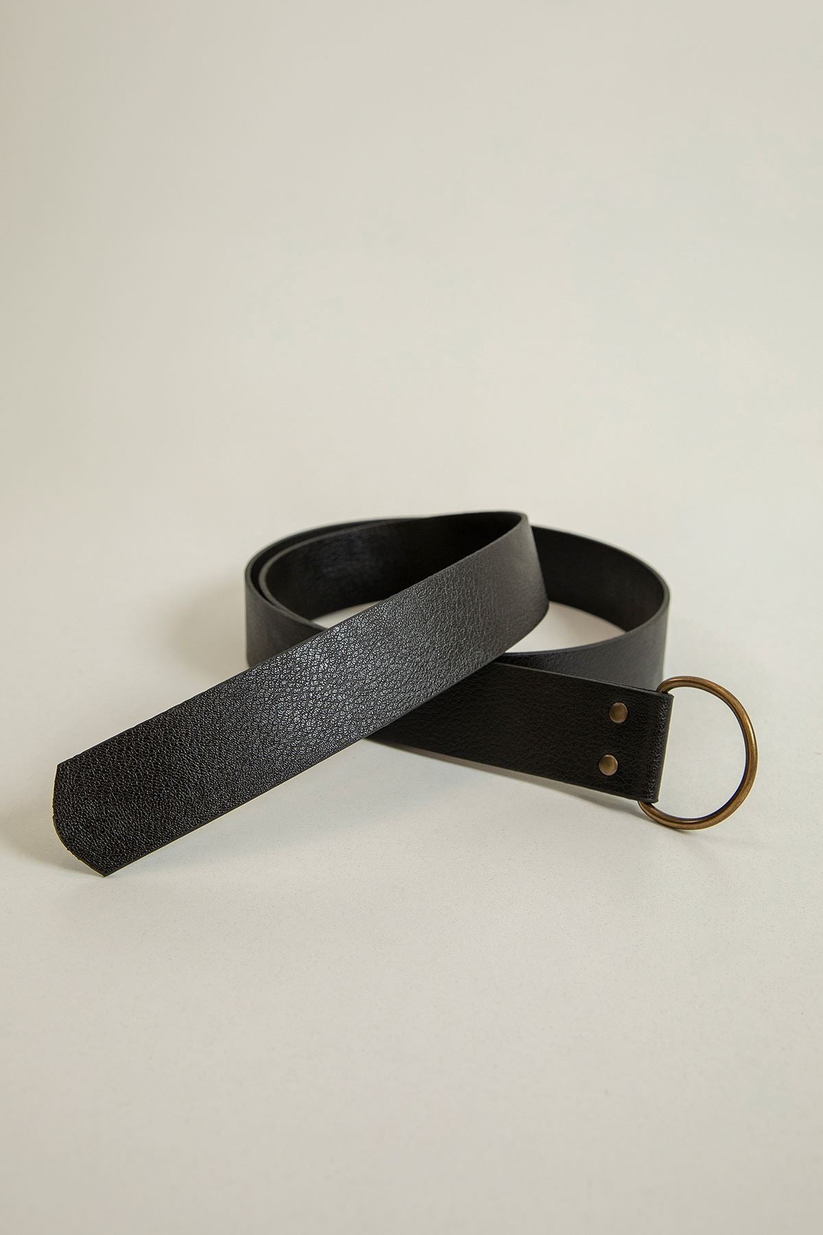 Oval Buckle Belt