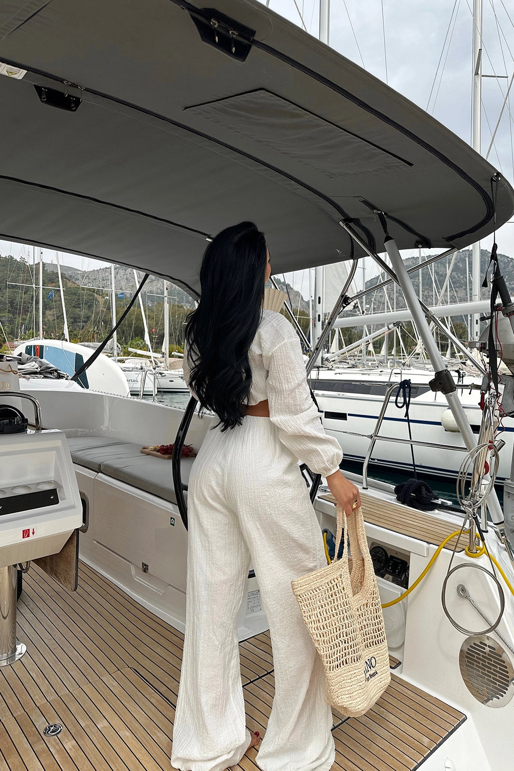 Torini White Linen Set